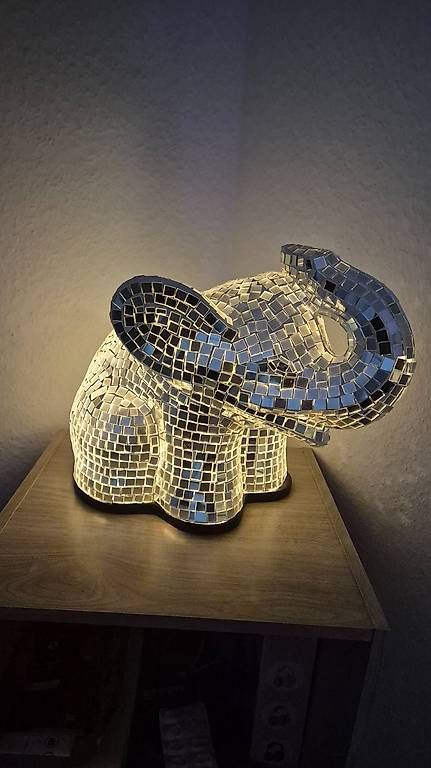 Lampen: Lampe mosaïque éléphant  – Gebraucht aus Petit-Lancy von dav_vm2n