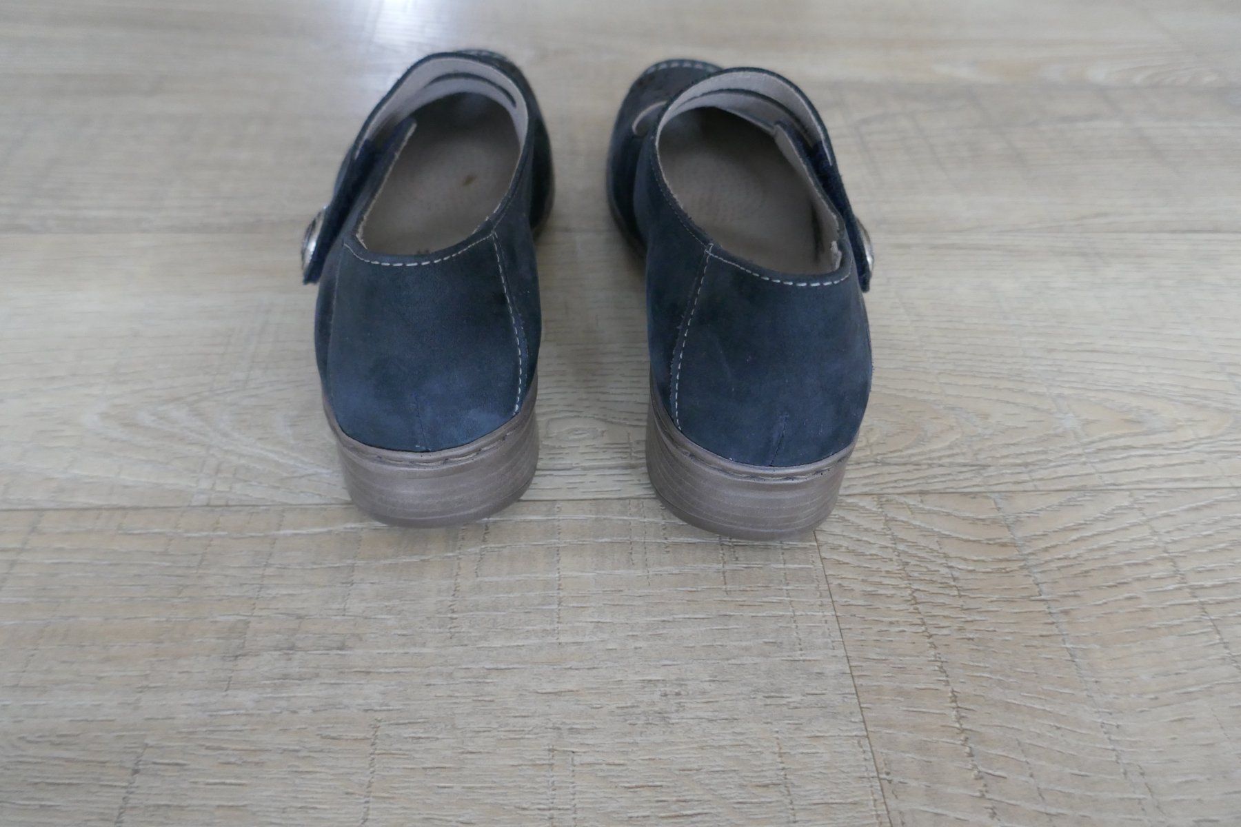 Scarpe da donna: Pumps von Medicus, Gr. 38, dunkelblau, Leder – Usato da Port venduto da uzuku 2