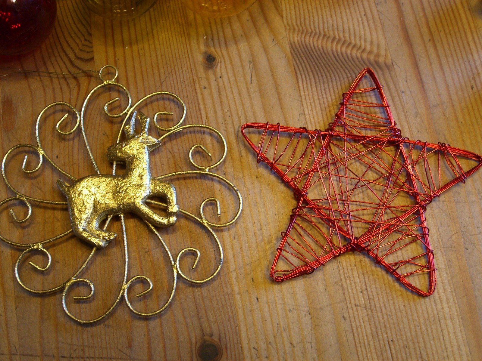 Tutte le decorazioni: z.T. alter Weihnachtsbaum Schmuck – Usato da Winterthur venduto da Ghandi5 6