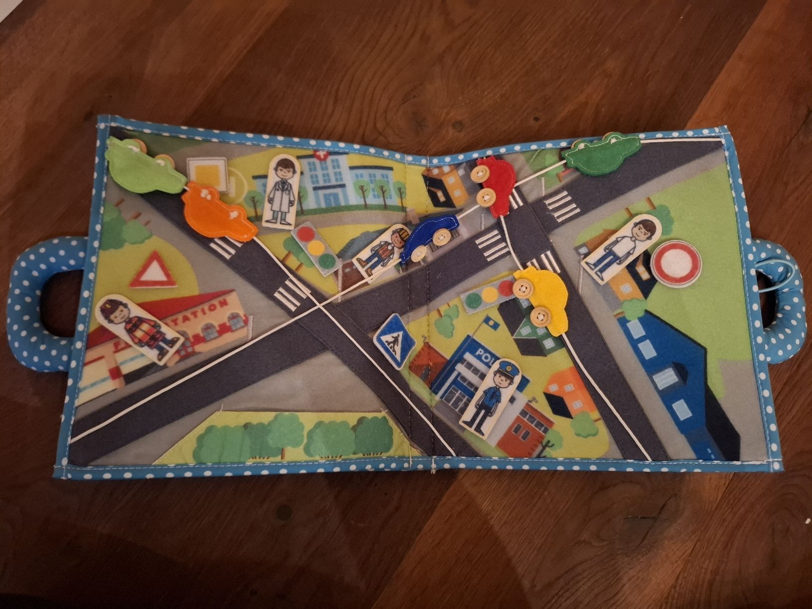 Libri: Interactive Quiet Book im Montessori-Stil  – Nuovo (secondo la descrizione) da Bubikon venduto da inf_dnp5 5