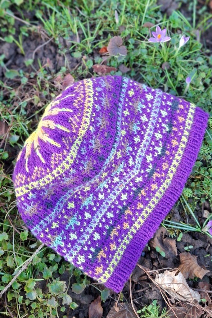 Copricapi, berretti & cappellini: Mütze Beanie "Planetarium2"   handgestrickt   NEU – Nuovo (secondo la descrizione) da Langenthal venduto da Handstrick 3