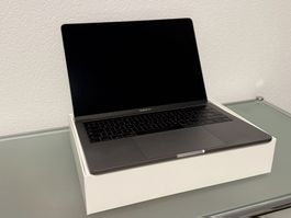 Apple MacBook Pro 13" A1706 | 2017 | 3.1 GHz | 8 GB | 512 GB