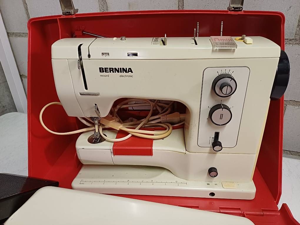 Macchine da cucire: Bernina 830 Nähmaschine Preis VHB – Usato da Riedholz venduto da Dieter_Pfeiffelmann 1