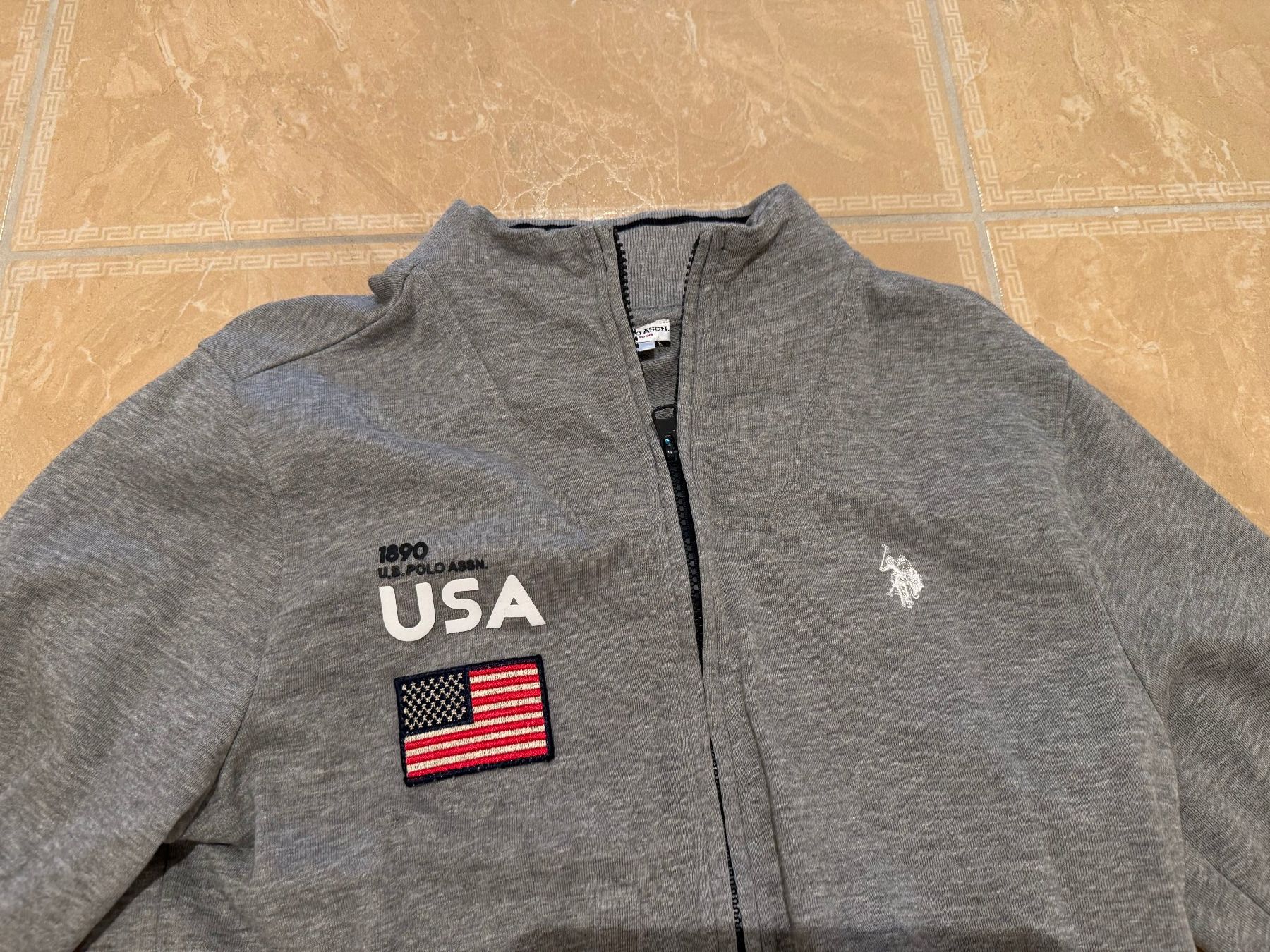 US Polo Giacche: US Polo Assignment NWT Jacke, 16J 170 – Nuovo (secondo la descrizione) da Klingnau venduto da Markus14 5