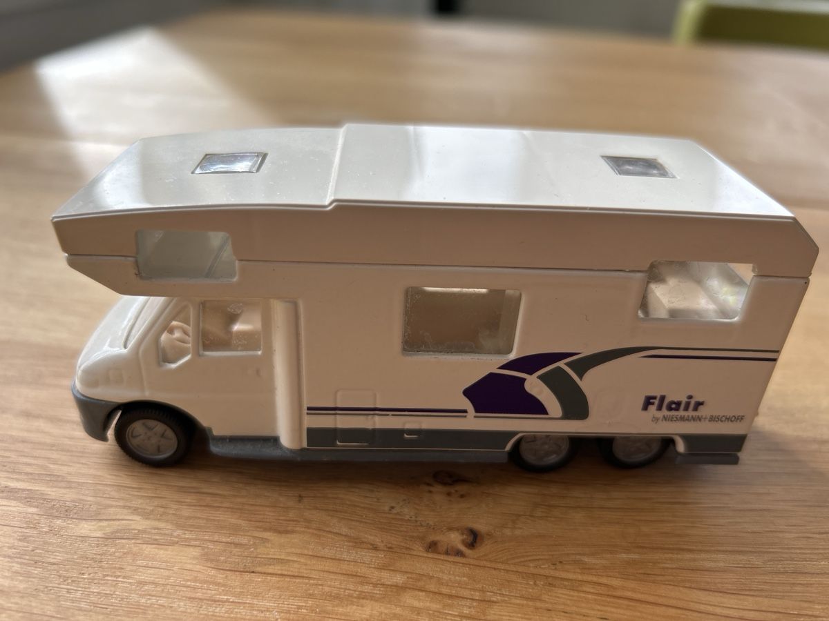 Camper Modellini d'auto: Camper als Spielzeugauto Flair – Usato da Uffikon venduto da Frosch1506 1