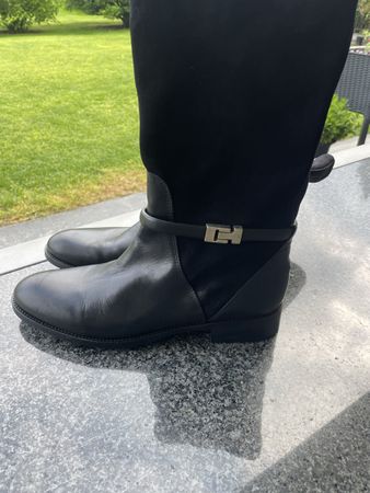 Neue Tommy Hilfiger Stiefel, schwarz, Grösse 41