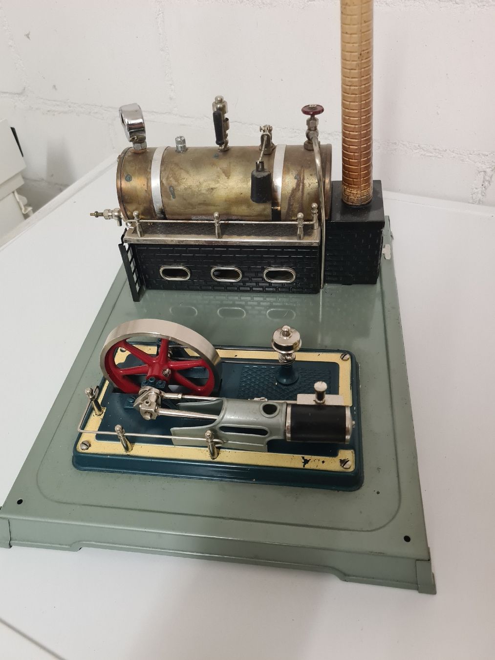 Modellbausätze & Standmodelle: Fleischmann Dampfmaschine – Defekt aus Sissach von pablum87 1
