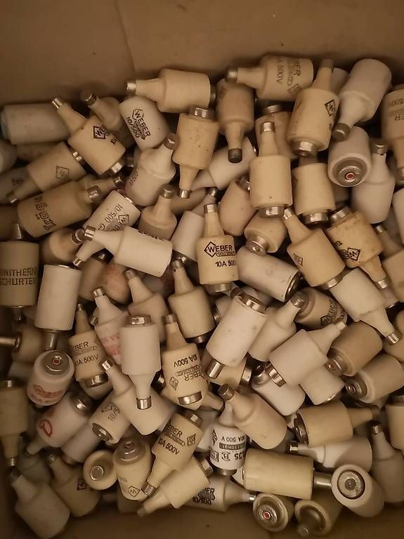 Componenti elettronici: Elektrosicherungen – Usato da Basel venduto da del_rjb8 3