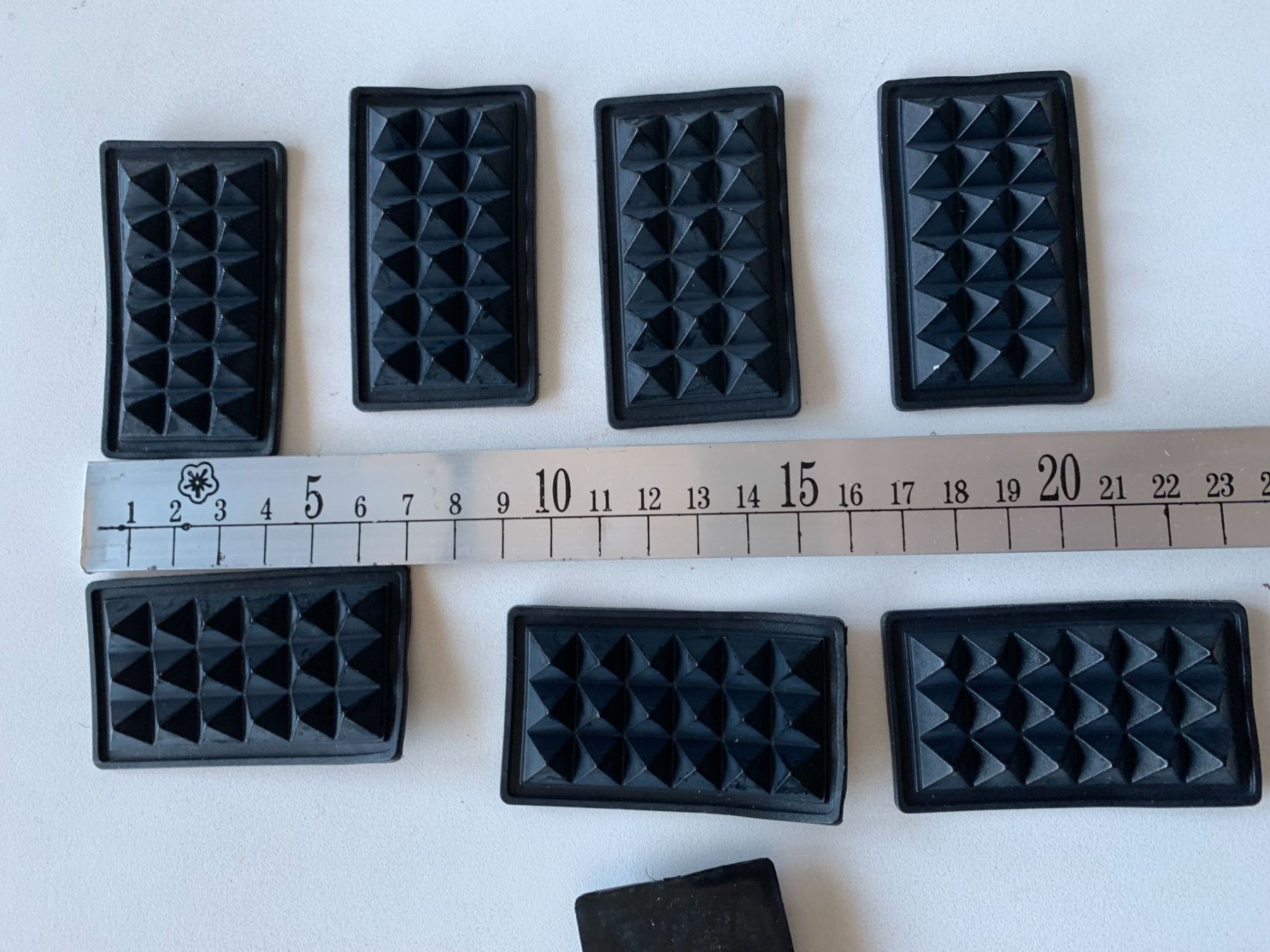 Tissus: Restposten 100 Plastikteile / Stopper / Taschenboden – Neuf (Voir description) à Worb par farben20zauber 1