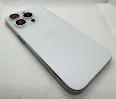 — iPhone 15 Pro-Housing —