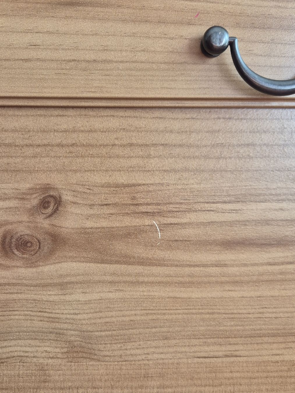 Cassettiere: Commode en aggloméré, avec 2 étagères état d'usage.  – Usato da Bulle venduto da Gala7 3