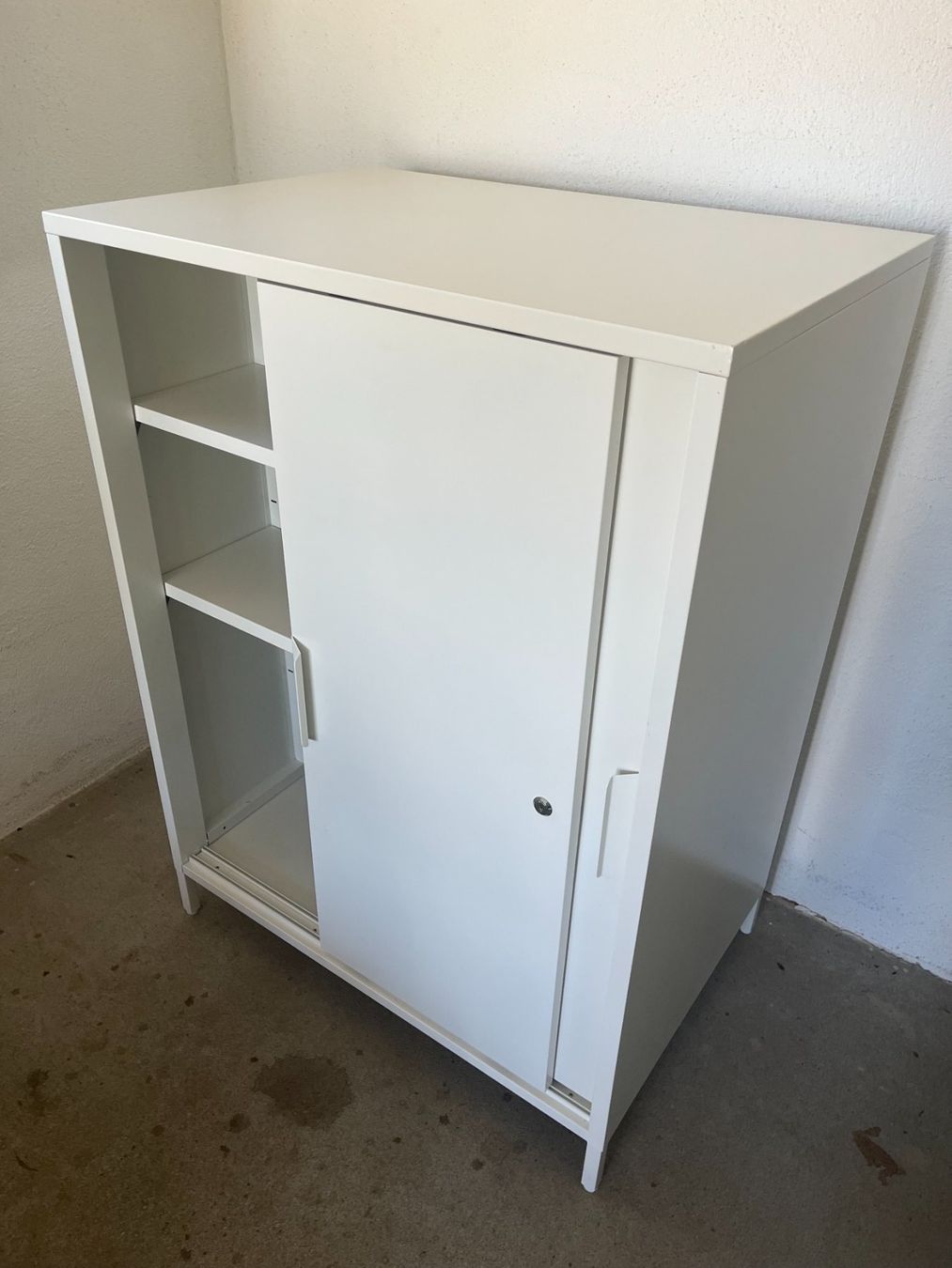 Ikea Schränke: Kleiner Metallschrank – Gebraucht aus Leuggern von Yzerman2 3