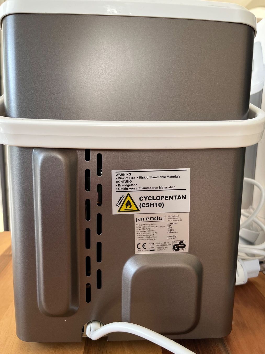 Elettrodomestici da cucina: ARENDO Eiswürfel-Maschine – Usato da Kappel am Albis venduto da Drumgo 5