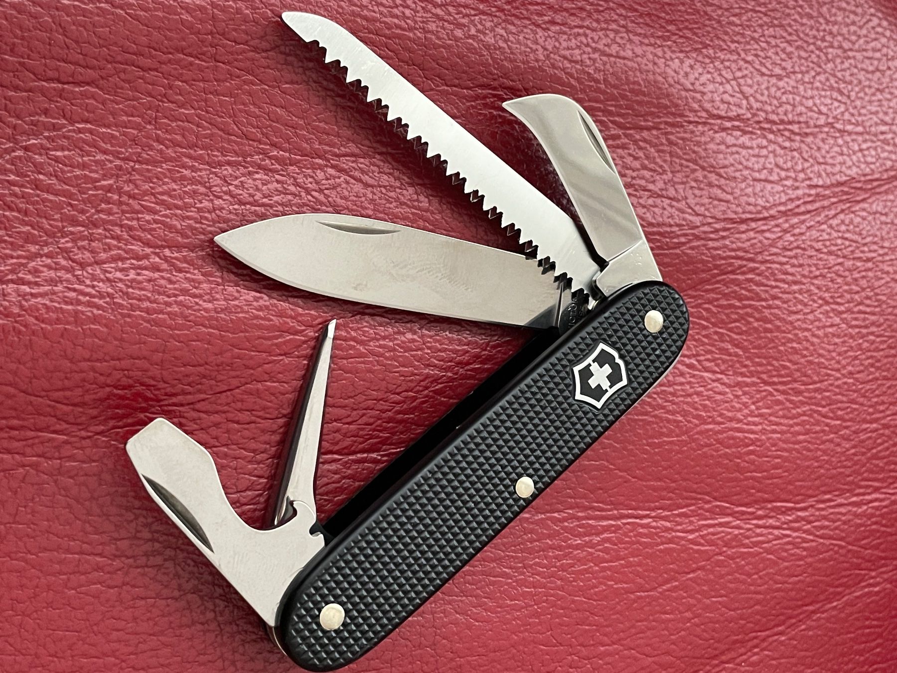 Victorinox Taschenmesser: Victorinox neu – Gebraucht aus Pratteln von  1