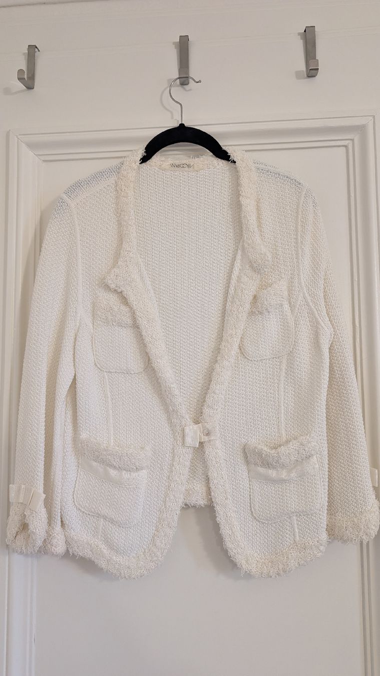 Marc Cain Vestes: Marc Cain white tweed jacket size M – D'occasion à Zürich par van_hzh7