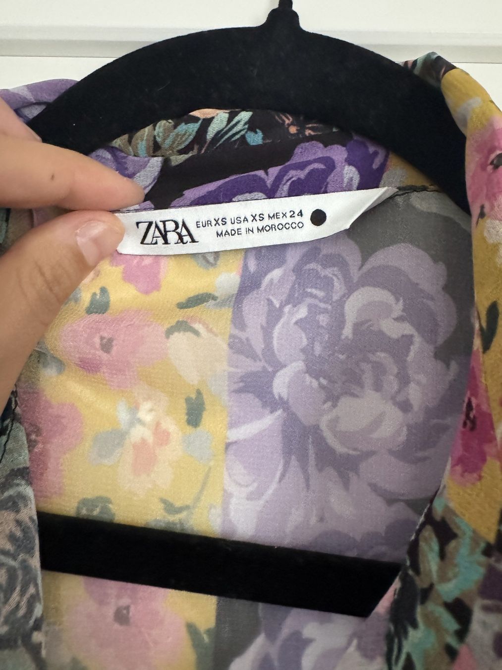 Zara Vestiti: ZARA Kleid Blumen-Patchwork mit Gürtel, Gr. XS – Usato da Zürich venduto da flo_8yph 2