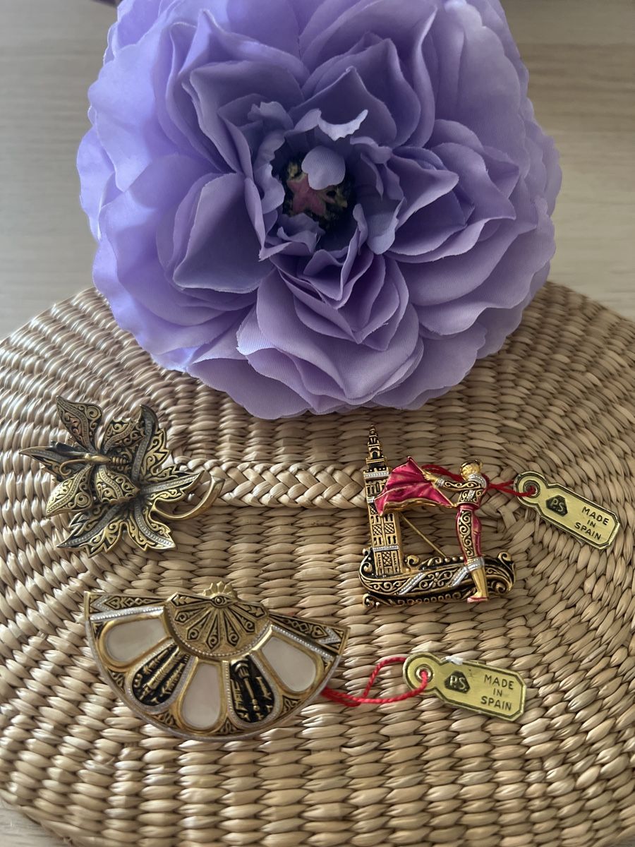 Spille & Fermagli: 3 Vintage Broschen Made in Spain – Usato da Seon venduto da Sunny-Schmuck78