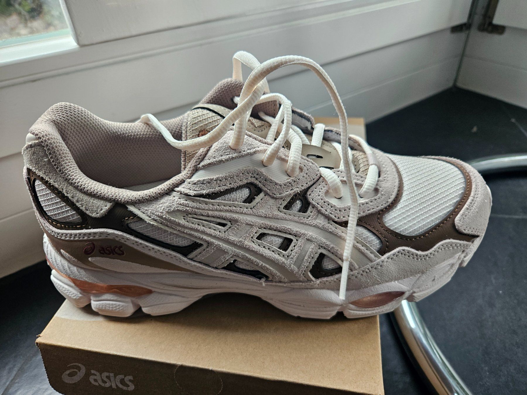 Asics Herrenschuhe: Asics 41.5 Neu – Neu und originalverpackt aus Wangen ZH von tulipe55 1