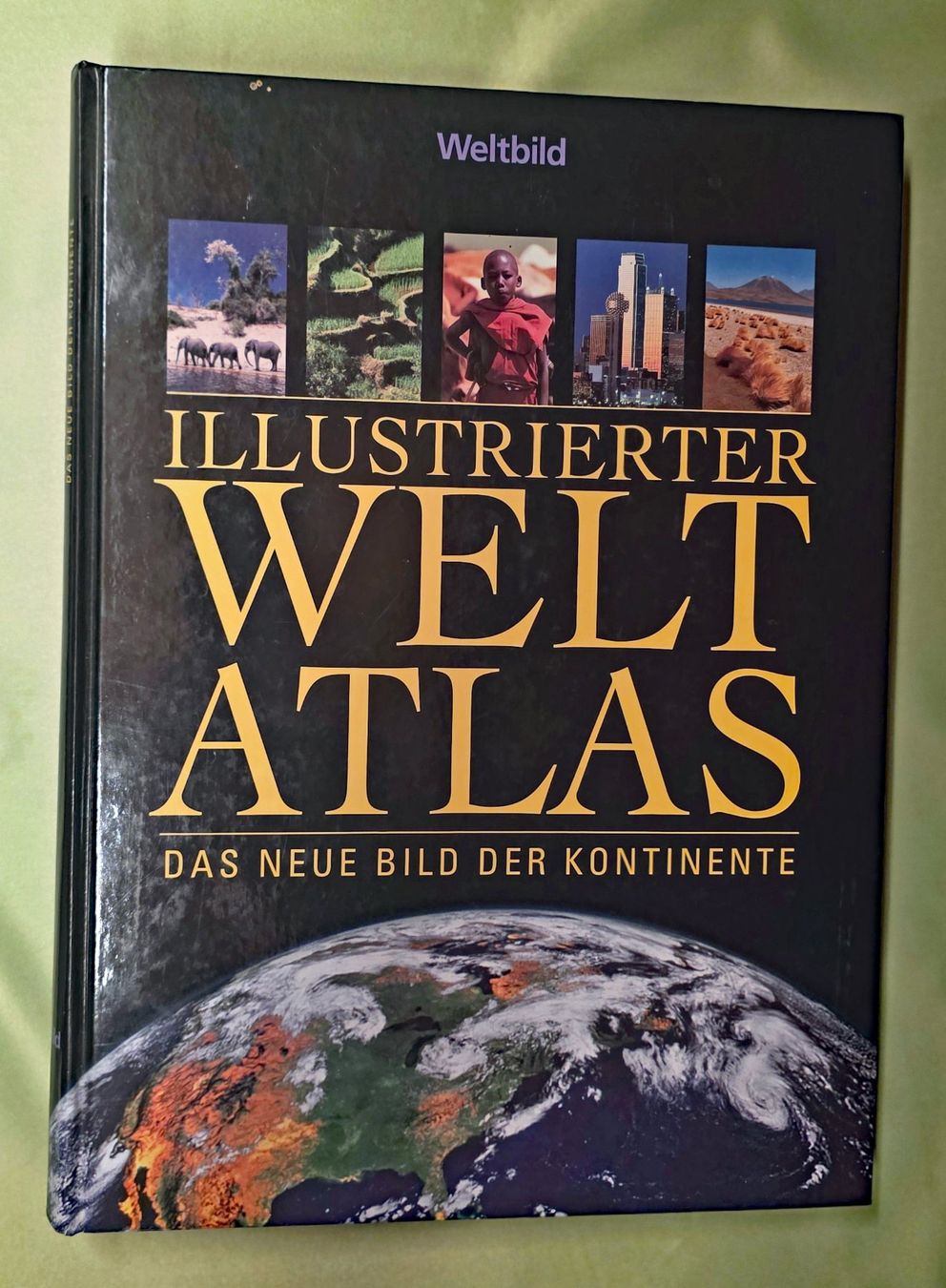 Libri: Illustrierter Weltatlas – Usato da Filzbach venduto da Cschufi