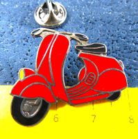 VESPA MOTORROLLER SCOOTER PIN ENAMEL VINTAGE