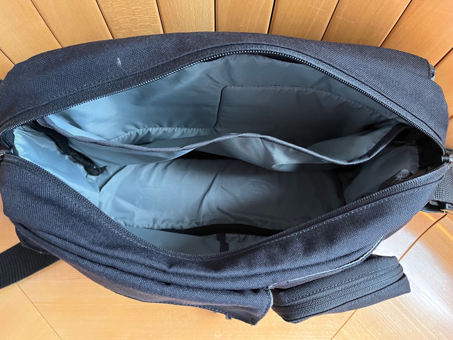 Mammut Borse: Tatonka Schulder Tasche – Usato da St. Pelagiberg venduto da 1MagicMoment 4
