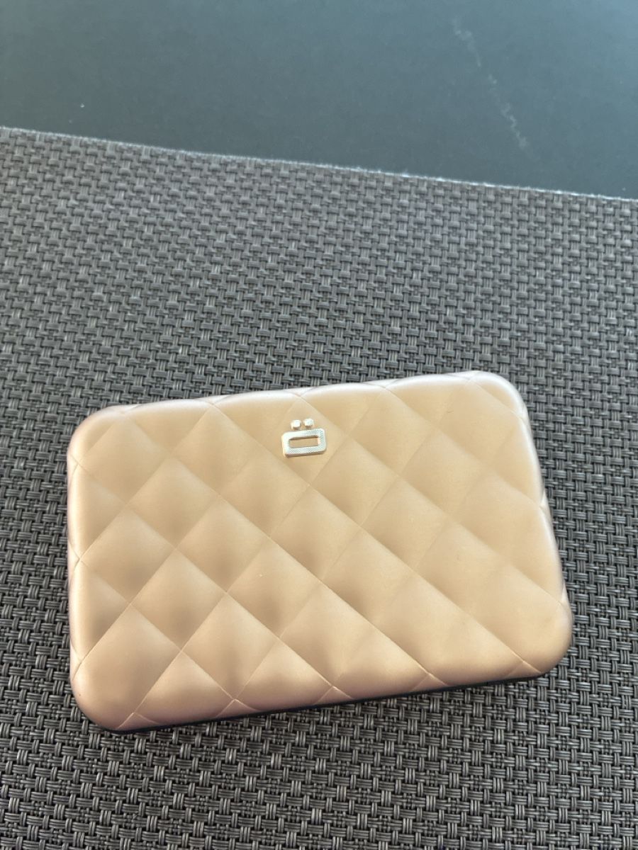 Portafogli: Ögon Kartenetui Quilted Button – Nuovo (secondo la descrizione) da Opfikon venduto da has_28nh