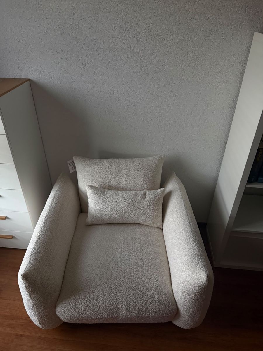 Beliani Fauteuils: Sessel JAMSA Bouclé Cremeweiss – Neuf avec emballage d'origine à Würenlos par vivien_kaufmann 1