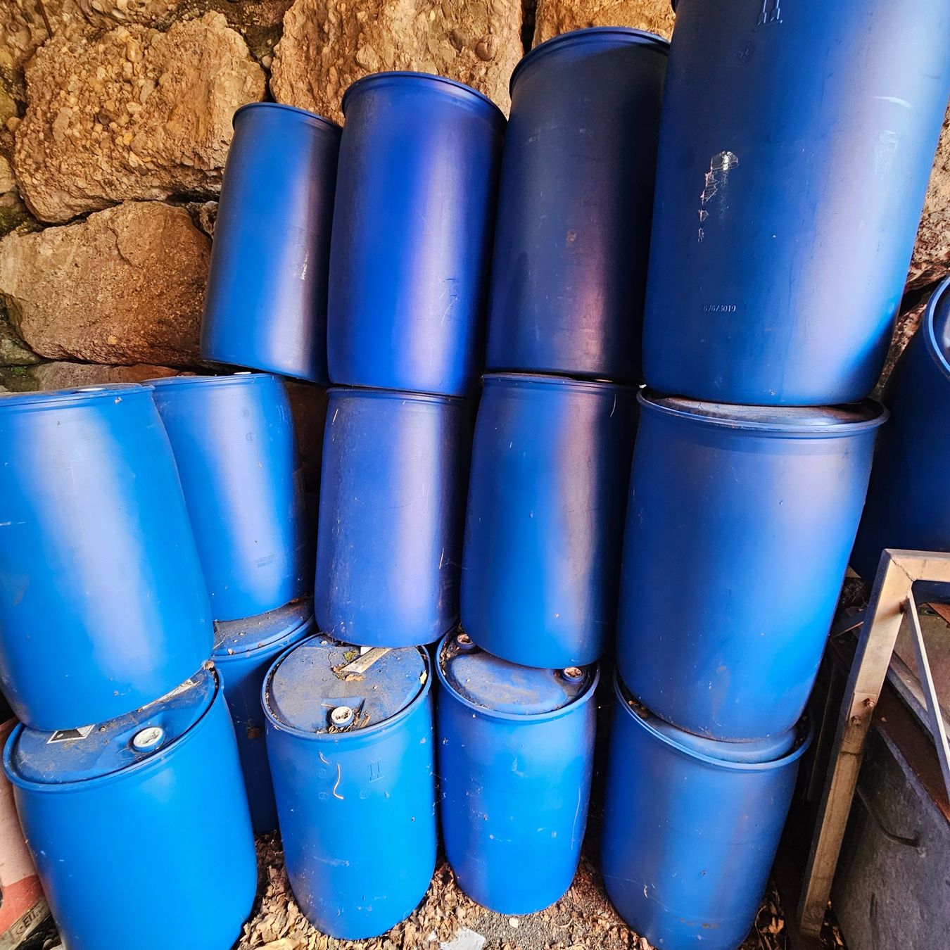 Accessori: Fass 200 liter Kunststoff 6 Stück – Usato da Goldau venduto da Roberto6440