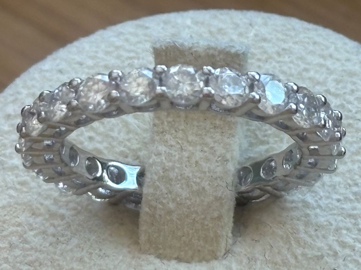 Anelli: Luxus Elegante Gr: 18/8 Ring Memoire Zirkonia Farbe Silber – Nuovo (secondo la descrizione) da Biel-Bienne venduto da Roserosse13 5