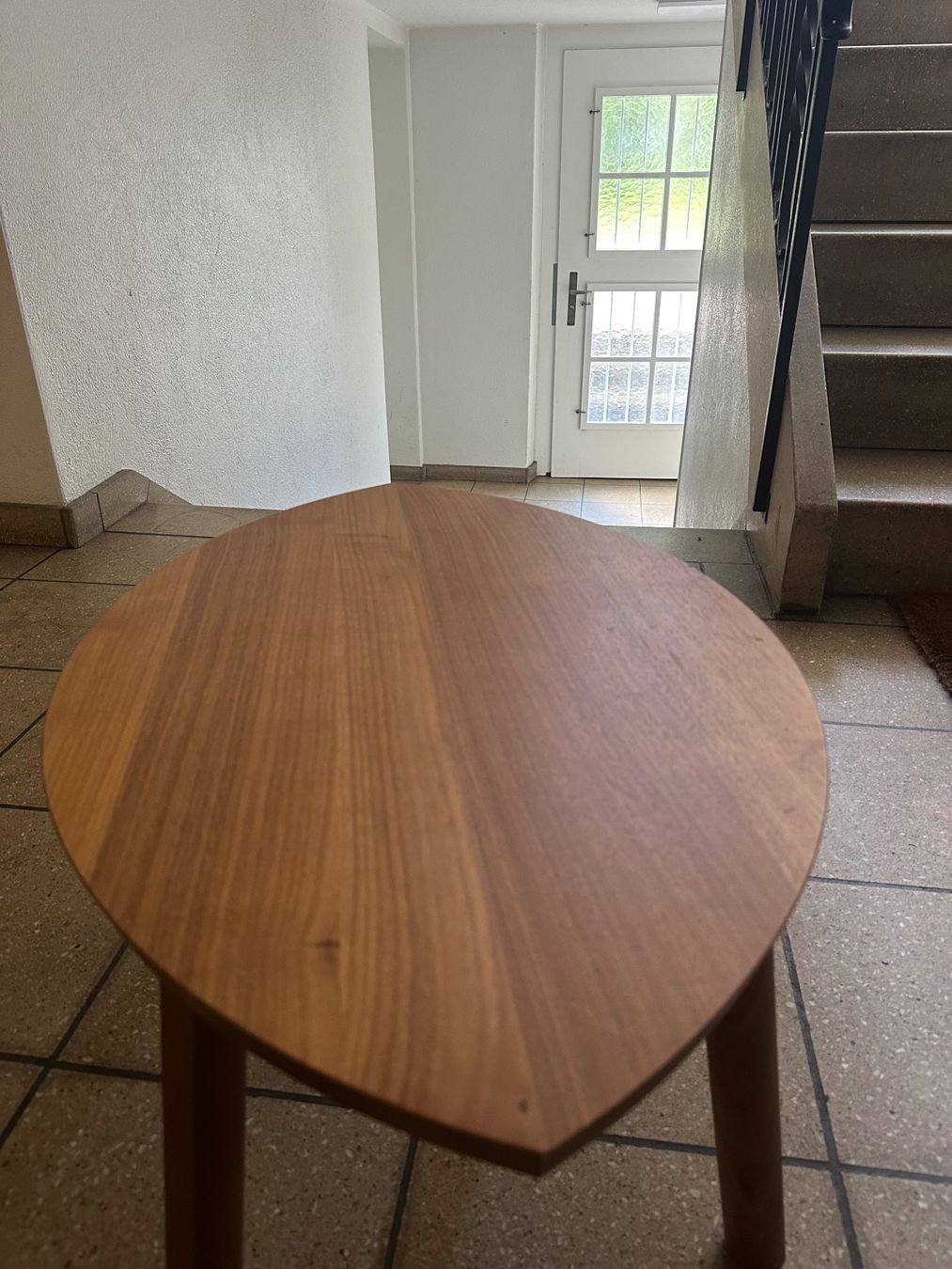 Ikea Tavoli: Ikea Stockholm Tisch Nussbaumfunier – Usato da Luzern venduto da s_m_6skd