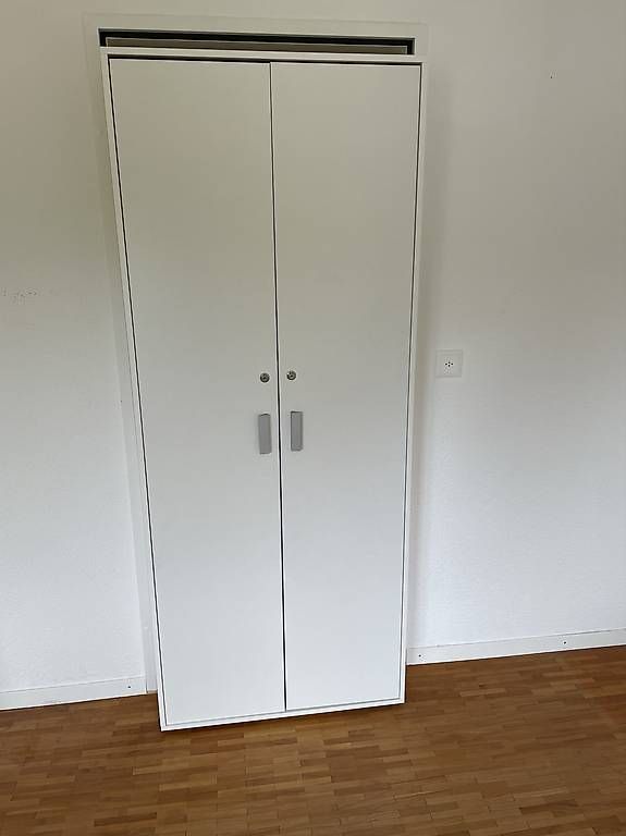 Armoires: Schrank – Défectueux à Kirchberg BE par H4rk90