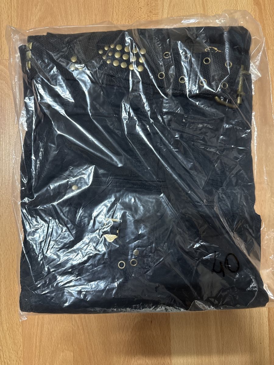 Pantaloni: Schwarze Cargohose mit Nietengürtel Gr. 38 #1 – Nuovo (secondo la descrizione) da St. Gallen venduto da mai_2lcj 3