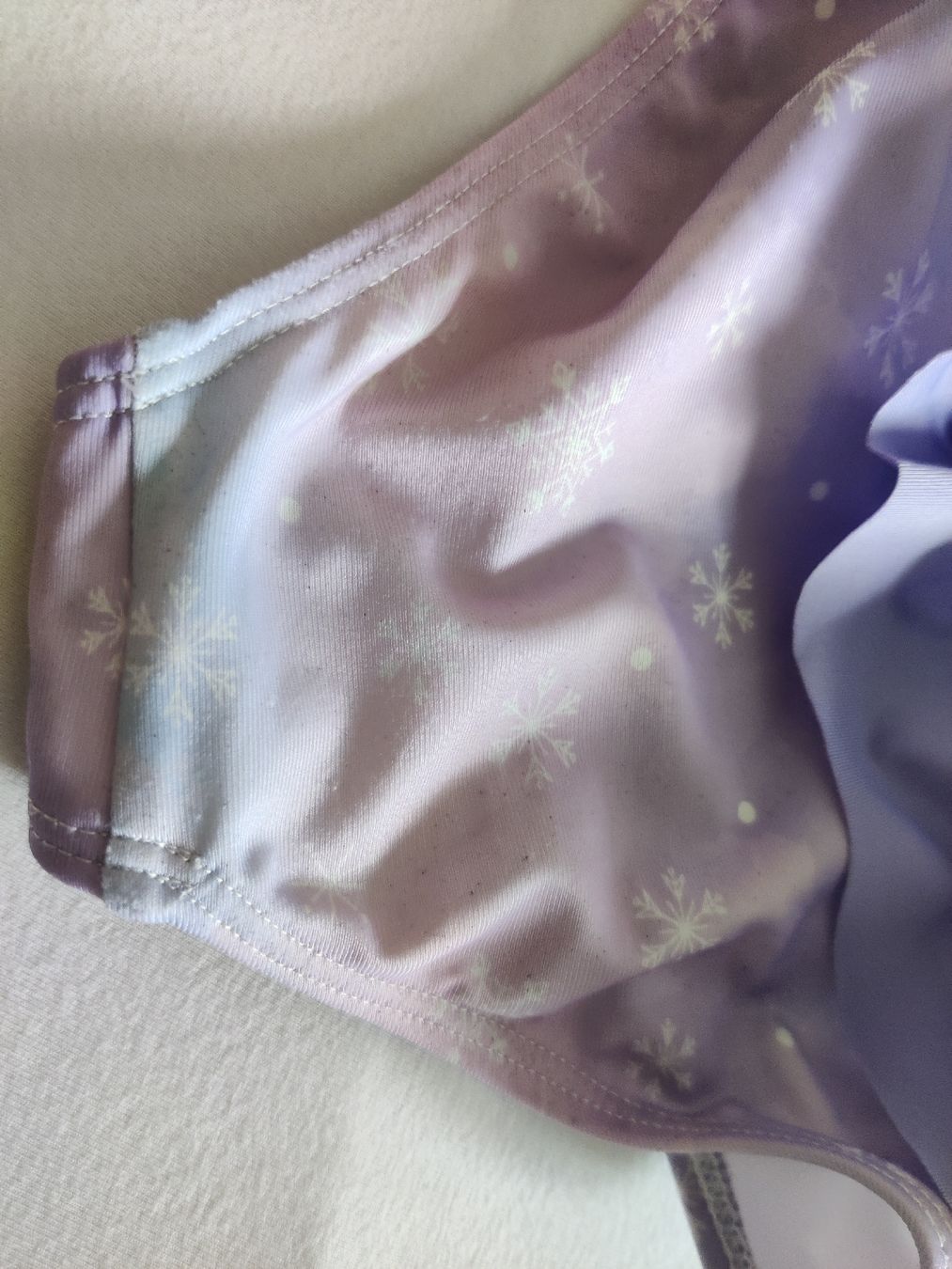 Disney Badekleider & Bikinis: Frozen Badekleidung mit UV Schutz – Gebraucht aus Wettingen von san_8h58 2