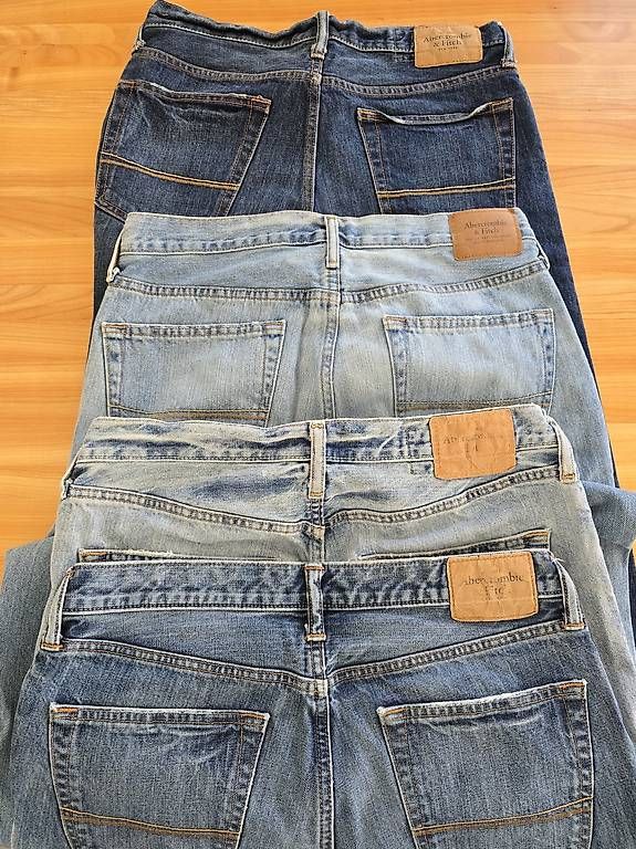 Abercrombie Jeans: 4x Jeans Abercrombie 32-33 – Usato da Locarno venduto da ran_c5zb