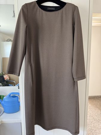 Schickes Damenkleid von Elena Miro Grösse S