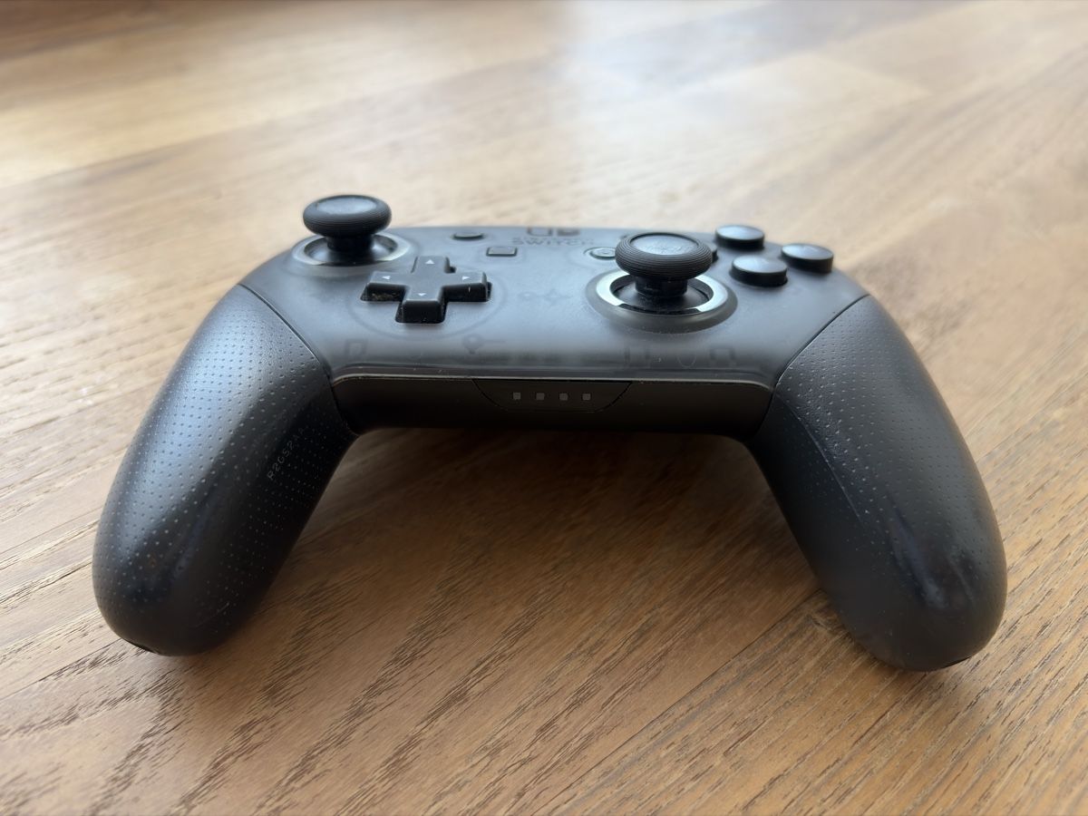 Nintendo Controller: Original Nintendo Switch Pro Controller Schwarz – Top! – Gebraucht aus Magden von whosnipedmyass 2
