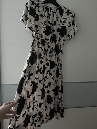 Kleid H&M Blumenmuster  Groesse S guter Zustand