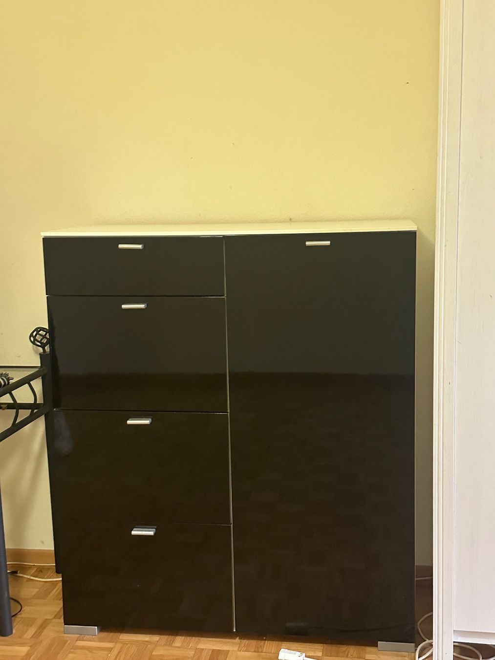 Kommoden: Kommode schwarz weiss – Gebraucht aus Adlikon b.Regensdf von val_tn7g 1