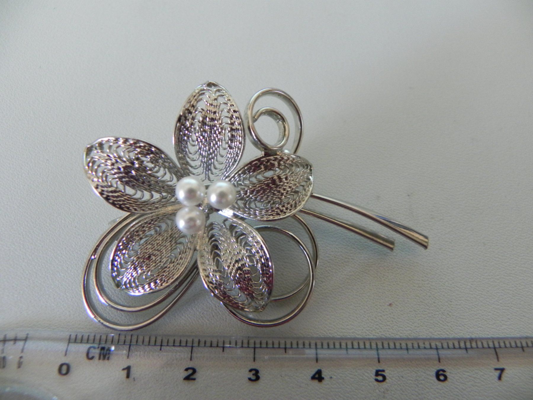 Spille & Fermagli: Vintage filigrane Brosche mit 3 kleinen Perlen – Usato da Minusio venduto da Lory64 7