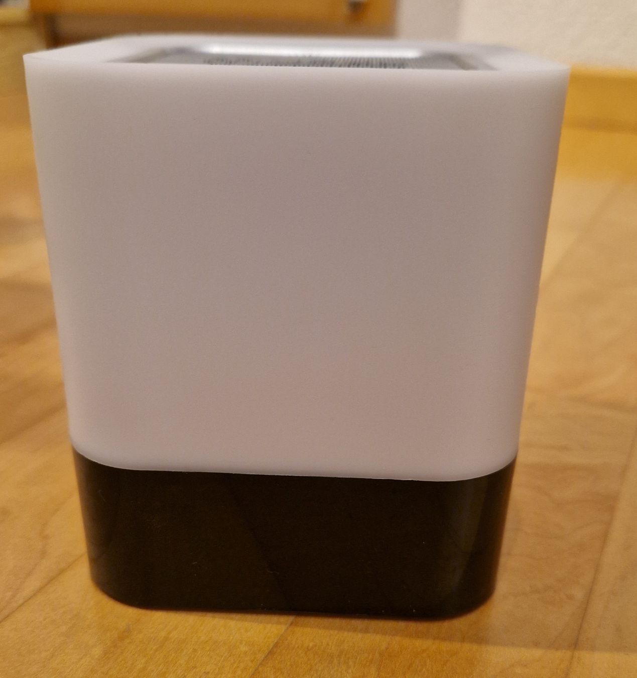 Sveglie: Bluetooth-Wecker mit LED-Licht & Lautsprecher   – Usato da Vaz/Obervaz venduto da sal_dql8 1