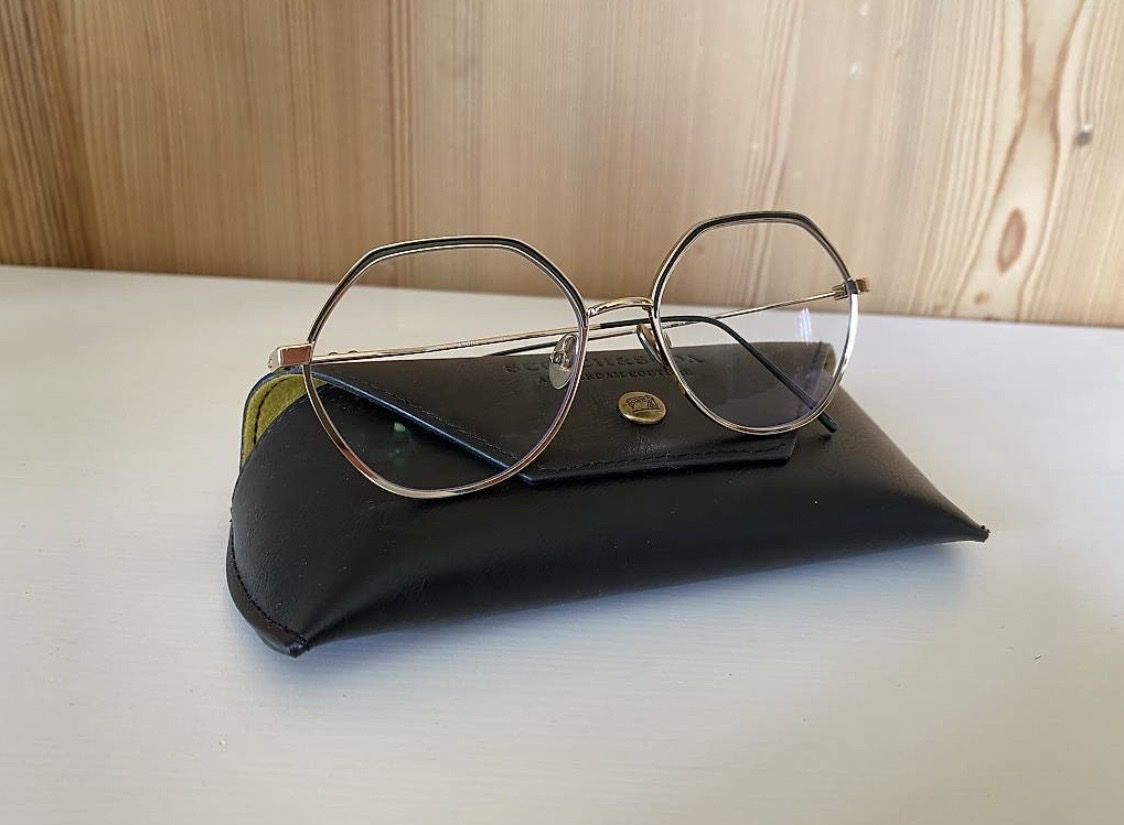 Brillen & Gläser: Brille – Gebraucht aus Basel von Delya