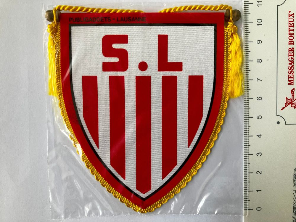Fanion Club De Foot Suisse: FC Stade Lausanne Ouchy (9x11cm)