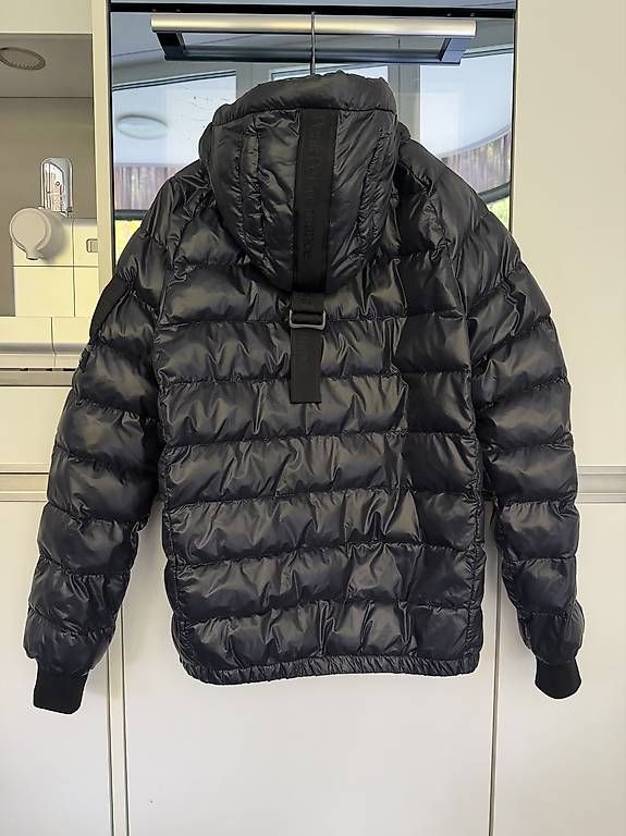 Jacken: Peak Performance Tomic Daunenjacke, Gr. S – Gebraucht aus Schaffhausen von mat_gw88 1