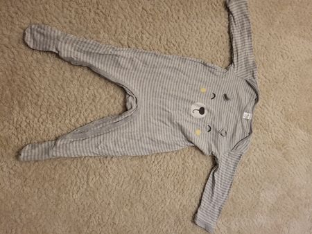 Baby Schlafanzug Overall mit Bär Muster, Grösse 92