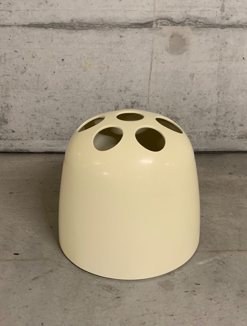 Artemide Sedie: schirmständer dedalo . artemide – Usato da Basel venduto da Rmo4000