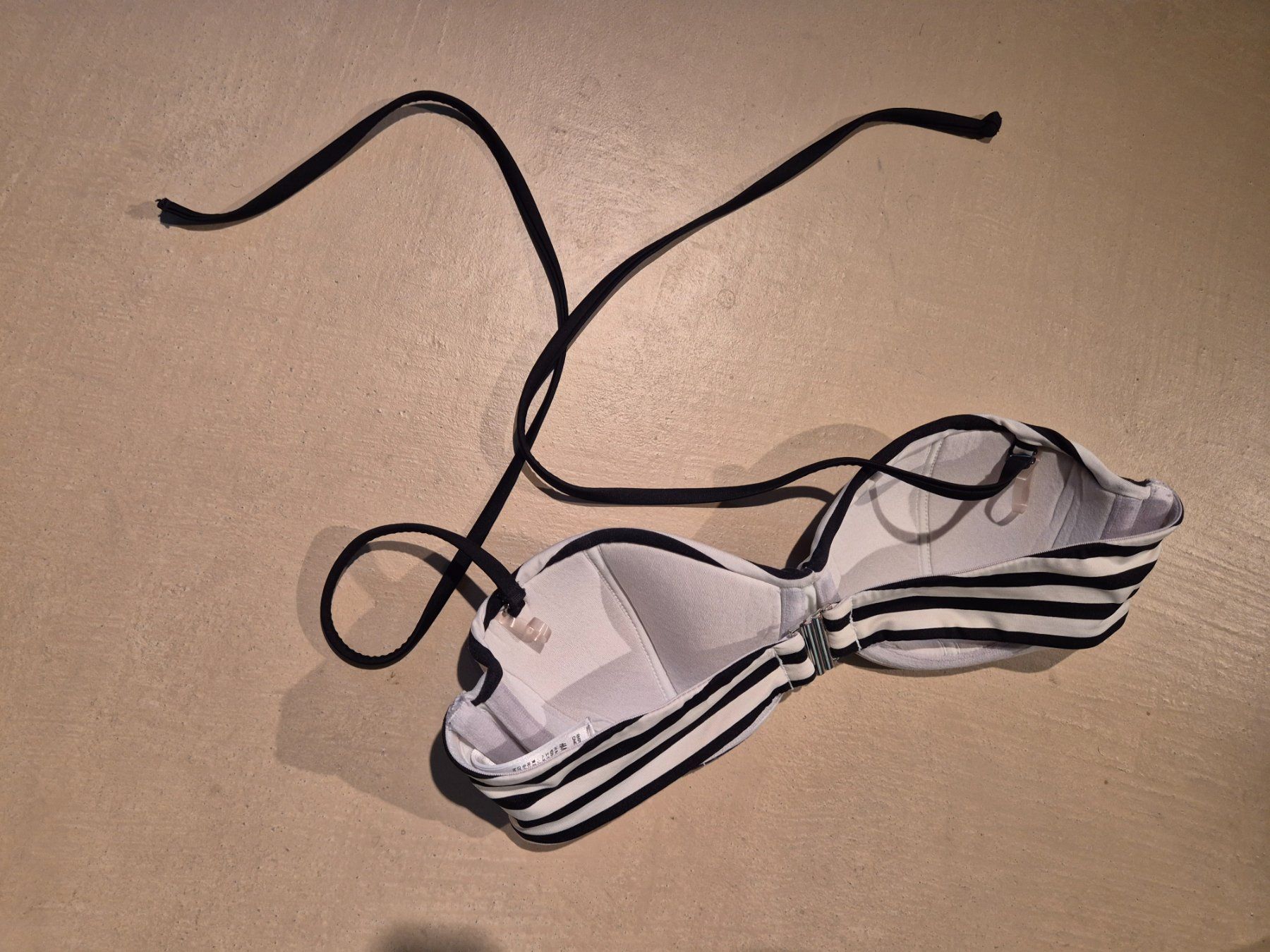 H&M Maillots de bain & Bikinis: Bikinioberteil , gestreift, Gr. 75A – D'occasion à Dietikon par grafad 1