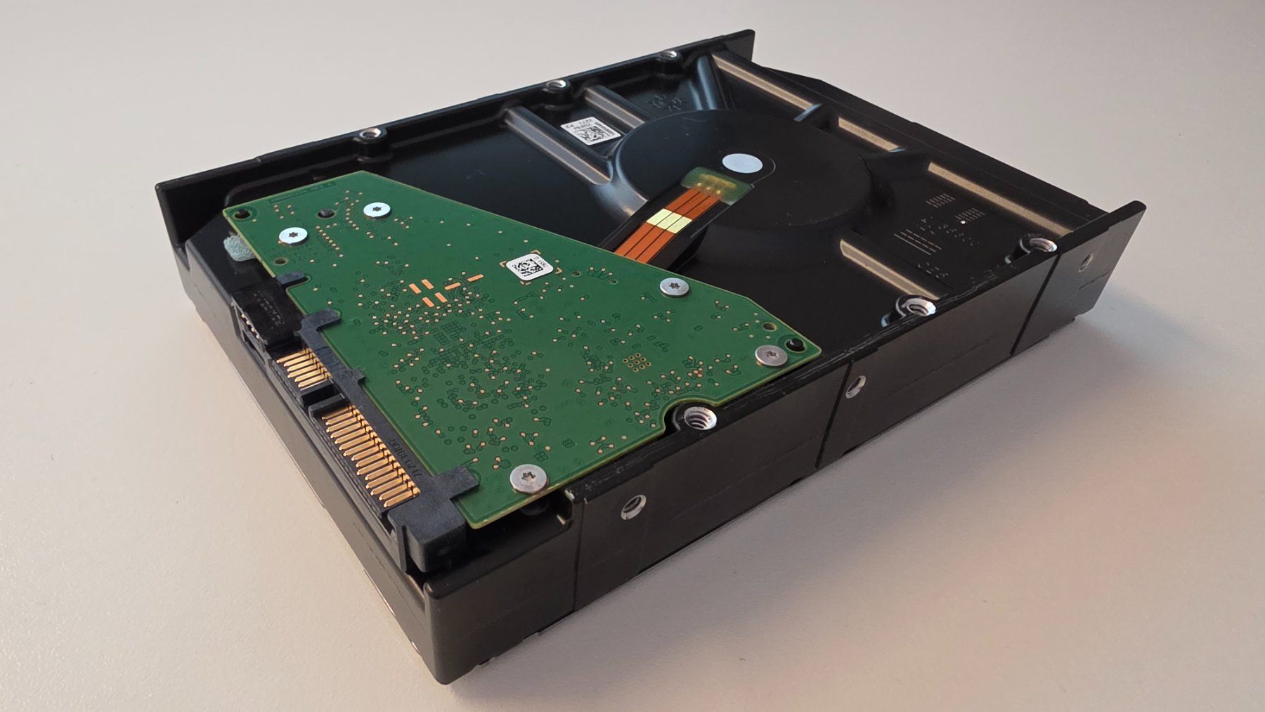 Seagate Disques durs: 8TB HDD Seagate Ironwolf NAS – D'occasion à Künten par Thozogg 2