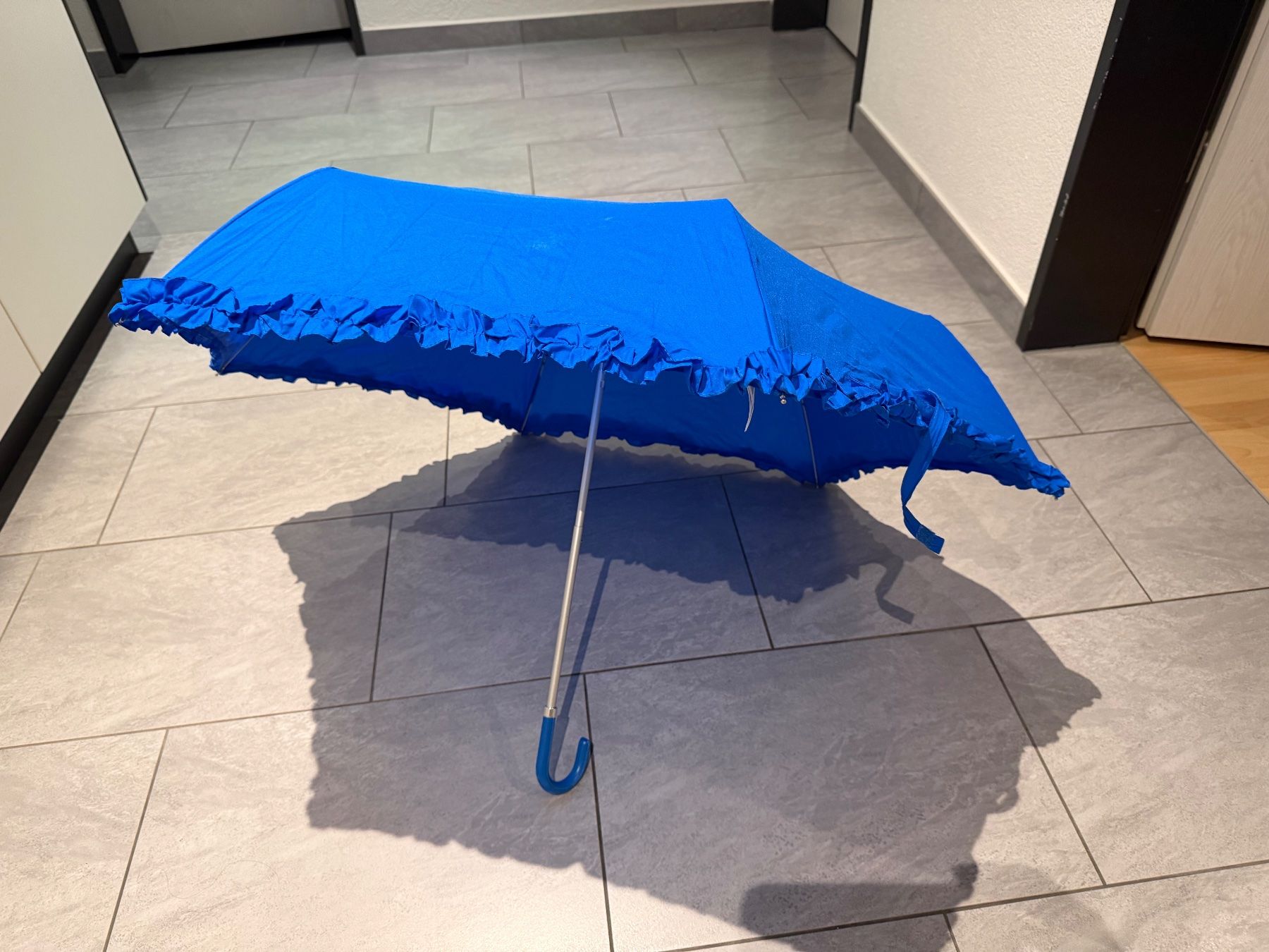 Knirps Regenschirme: Regenschirm Knirps - blau – Gebraucht aus Bülach von Loredana13 2