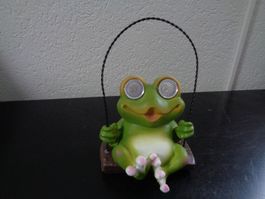 SOLAR Frosch auf Schaukel (17.5 cm)