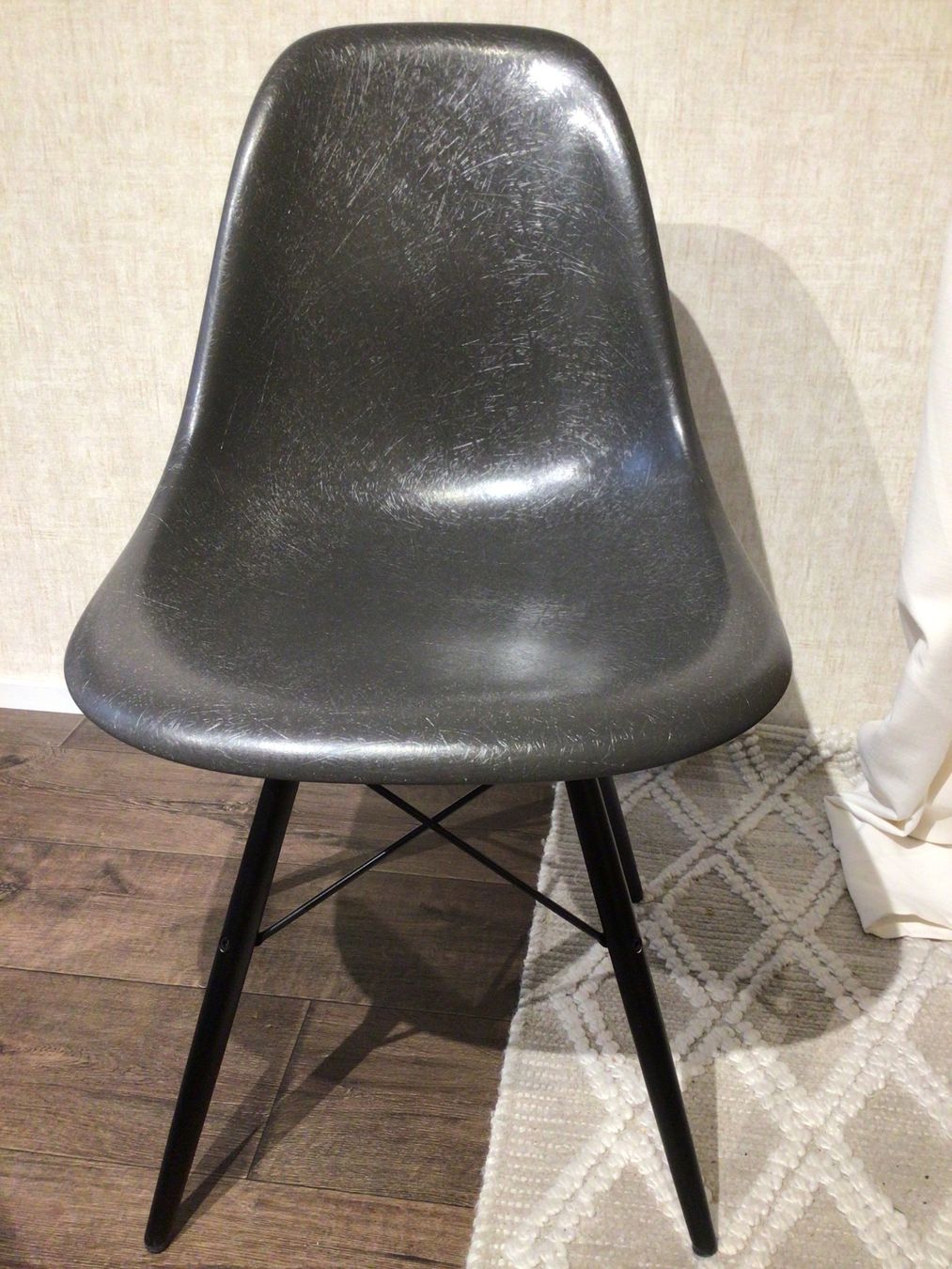 Vitra Sedie: Original Vitra Fiberglas Side Chair – Usato da arth venduto da Tasalo 3